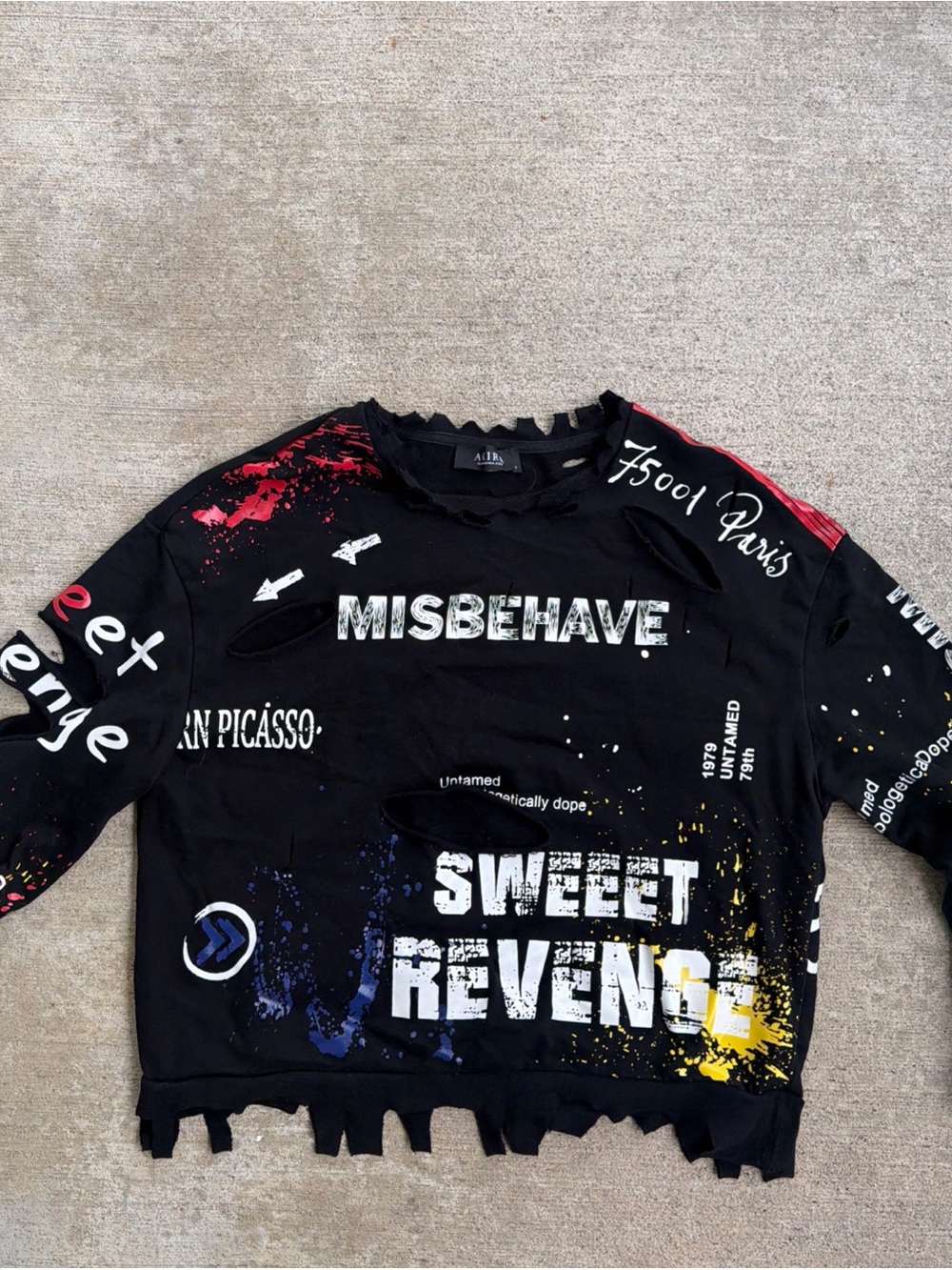 AKIRA Black Graphic 'Misbehave Sweet Revenge' Distressed Crewneck Size Small